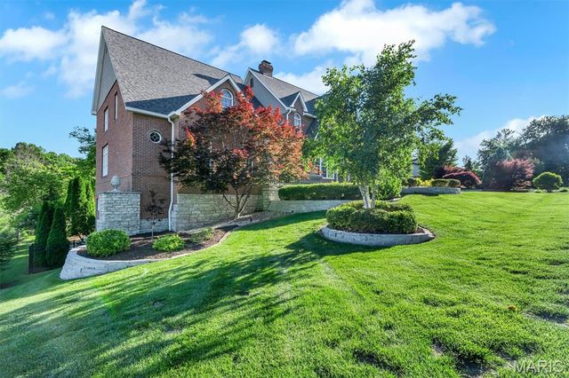 21 Country Club Drive, Edwardsville, IL 62025