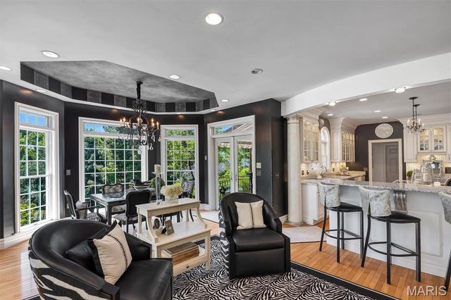 21 Country Club Drive, Edwardsville, IL 62025