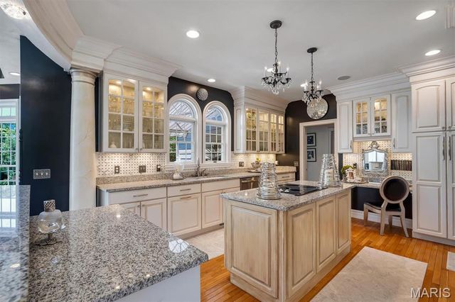 21 Country Club Drive, Edwardsville, IL 62025