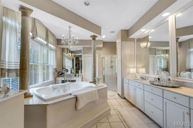 21 Country Club Drive, Edwardsville, IL 62025