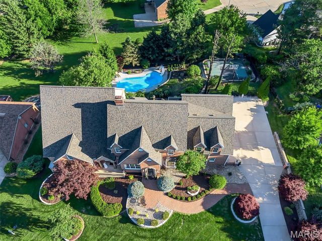 21 Country Club Drive, Edwardsville, IL 62025