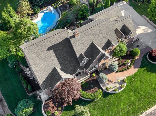 21 Country Club Drive, Edwardsville, IL 62025