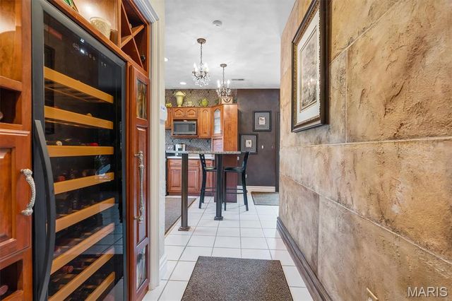 21 Country Club Drive, Edwardsville, IL 62025