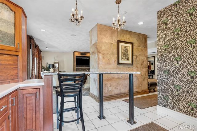 21 Country Club Drive, Edwardsville, IL 62025