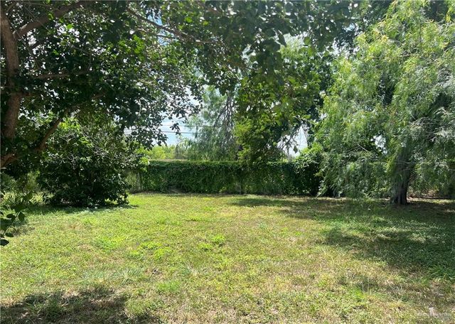 1044 S Florida Street, Mercedes, TX 78570