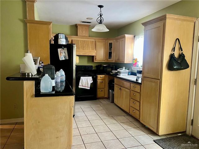 1044 S Florida Street, Mercedes, TX 78570