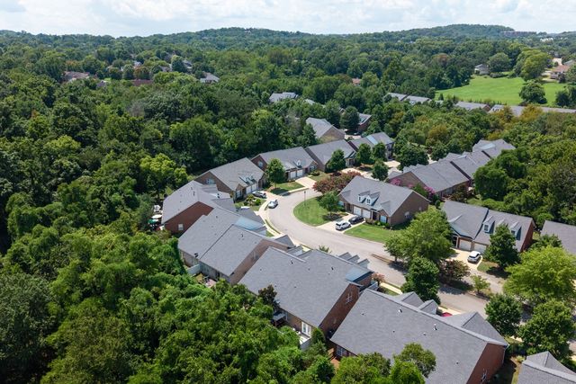 809 Barrington Place Dr, Brentwood, TN 37027