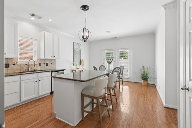 809 Barrington Place Dr, Brentwood, TN 37027