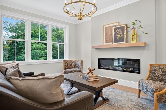 15 Milner Street, Waltham, MA 02453