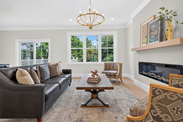 15 Milner Street, Waltham, MA 02453