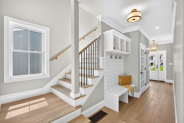 15 Milner Street, Waltham, MA 02453