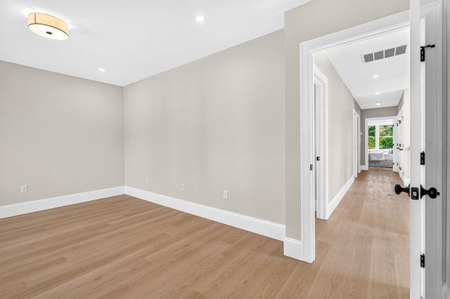 15 Milner Street, Waltham, MA 02453