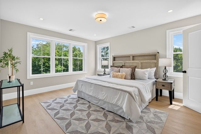 15 Milner Street, Waltham, MA 02453