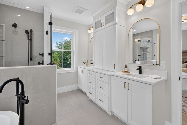 15 Milner Street, Waltham, MA 02453