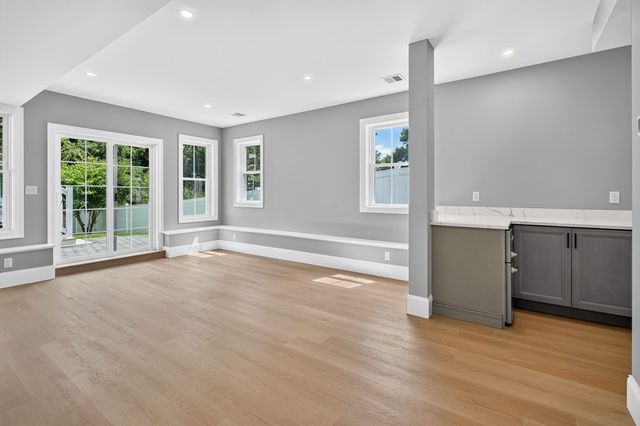15 Milner Street, Waltham, MA 02453