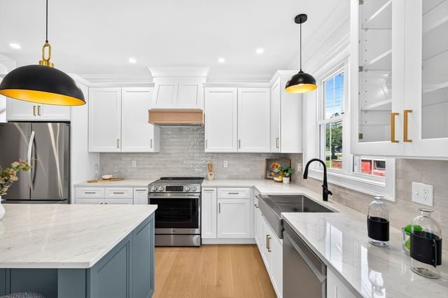 15 Milner Street, Waltham, MA 02453