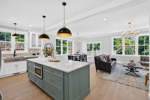 15 Milner Street, Waltham, MA 02453