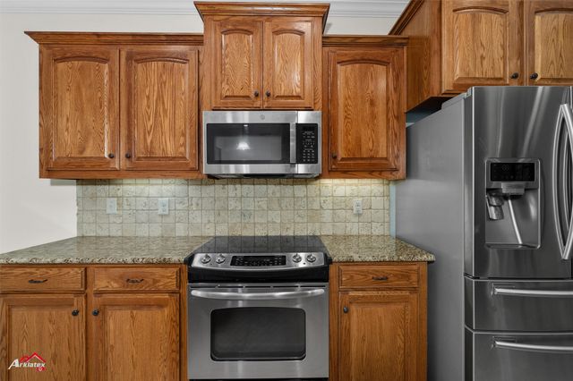 9445 N Pointe Circle, Greenwood, LA 71033