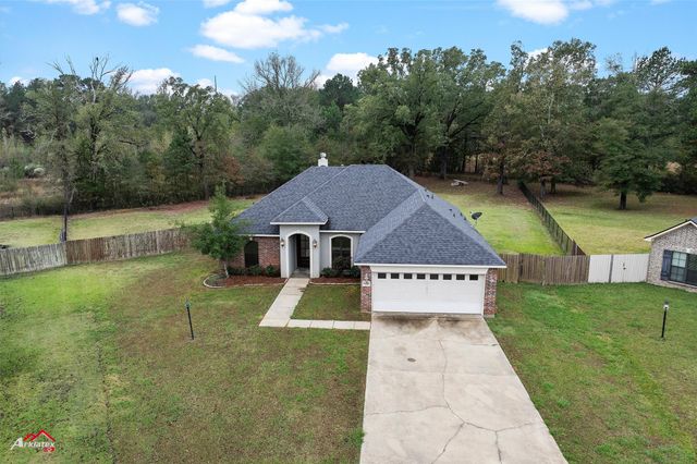 9445 N Pointe Circle, Greenwood, LA 71033