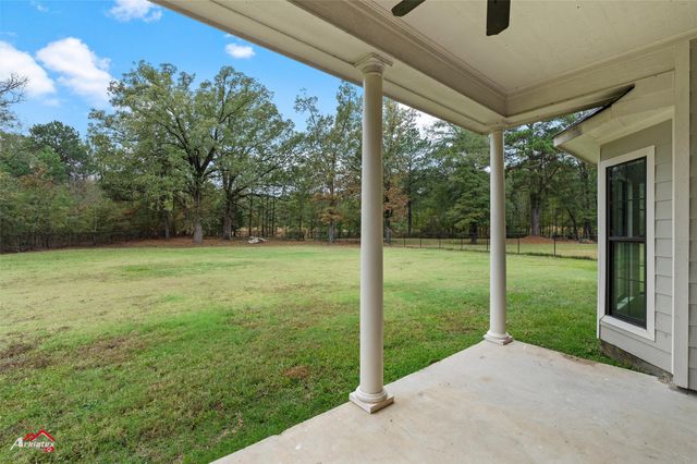 9445 N Pointe Circle, Greenwood, LA 71033