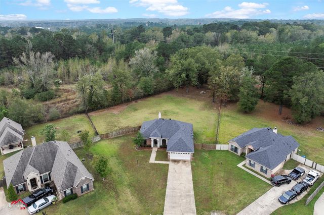 9445 N Pointe Circle, Greenwood, LA 71033