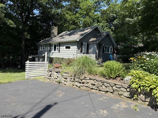 209 Wawayanda Rd, Vernon Twp., NJ 07422