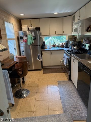 209 Wawayanda Rd, Vernon Twp., NJ 07422