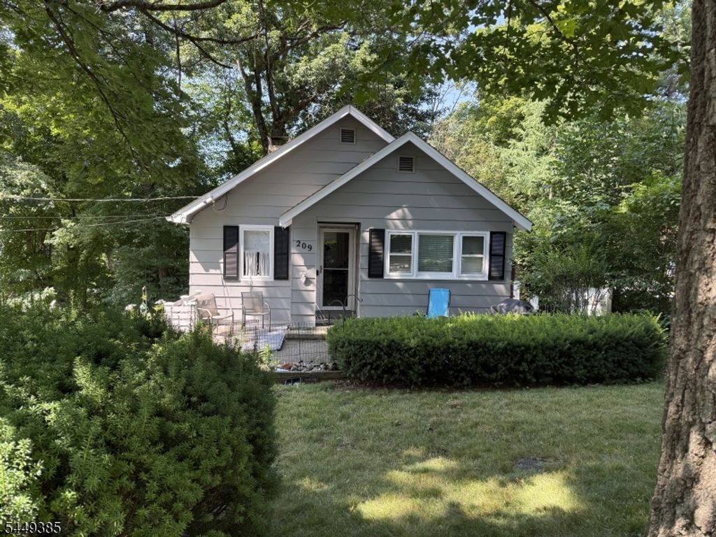 209 Wawayanda Rd, Vernon Twp., NJ 07422