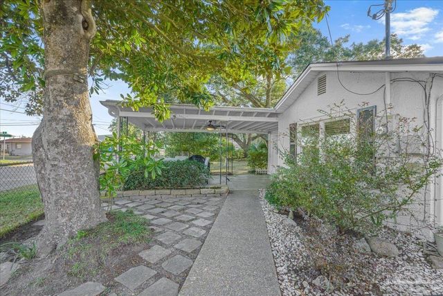 1100 W Zarragossa St, Pensacola, FL 32502