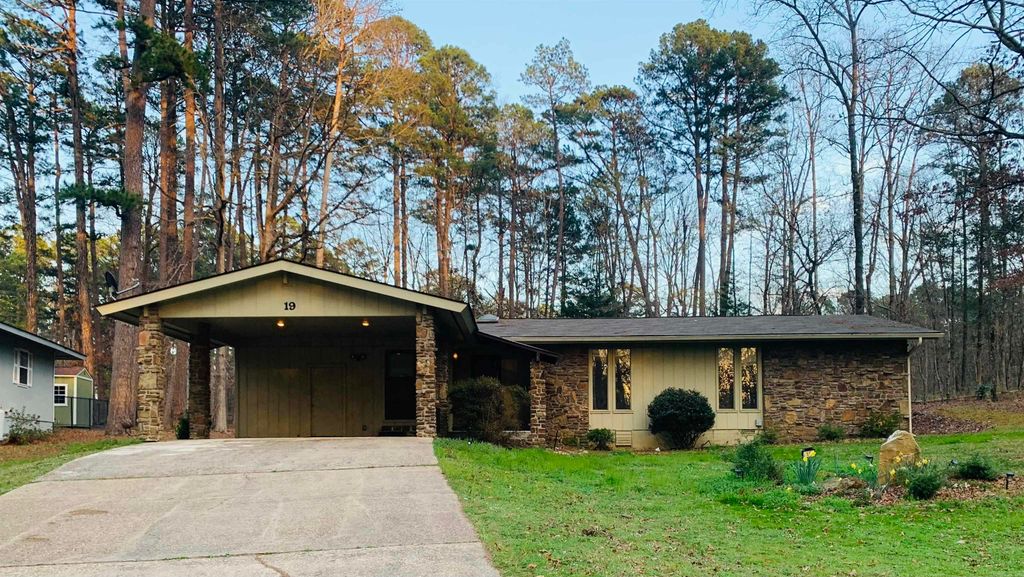 19 Alina Lane, Hot Springs Village, AR 71909
