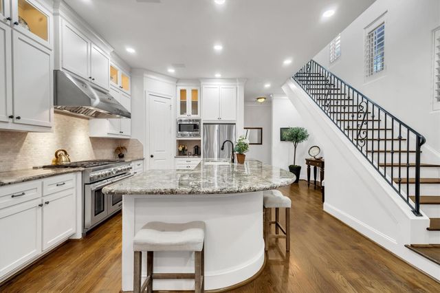 5021 Augusta Street, Houston, TX 77007