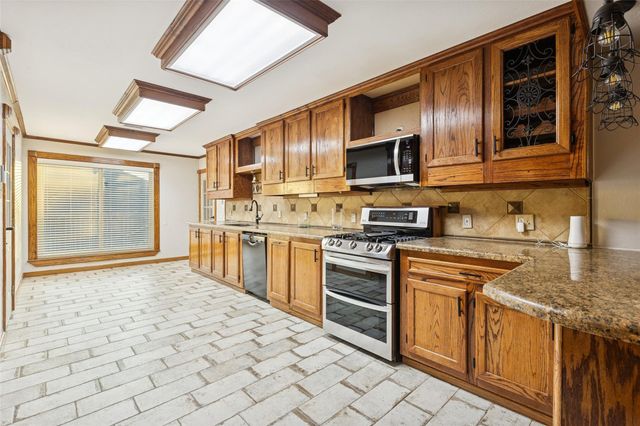 7112 Pleasure Lake Drive, Willis, TX 77318