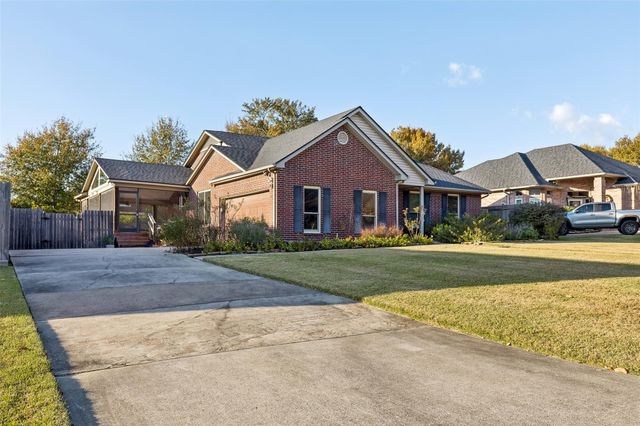 7112 Pleasure Lake Drive, Willis, TX 77318