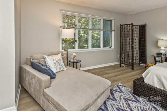 503 Crowfields Lane, Asheville, NC 28803