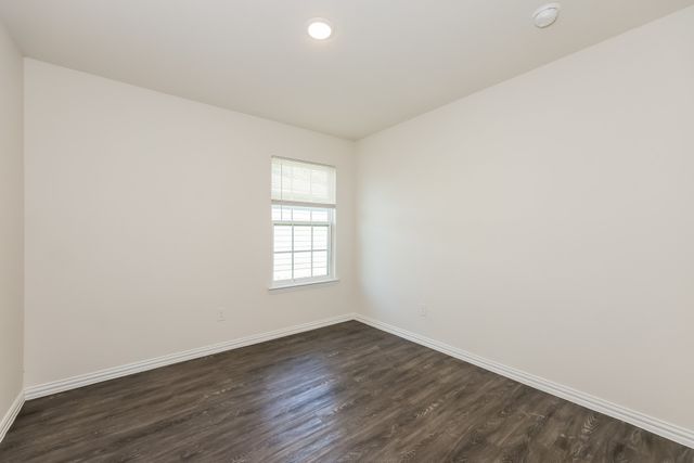 1308 N Brazos Avenue, Cleburne, TX 76031