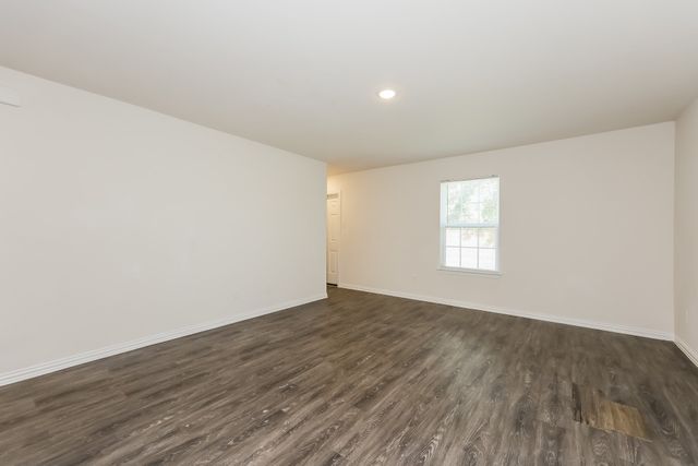 1308 N Brazos Avenue, Cleburne, TX 76031