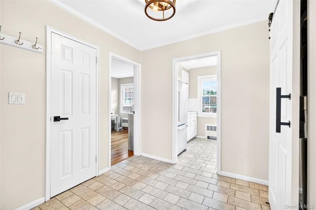 66 Robins Crescent 66, New Rochelle, NY 10801