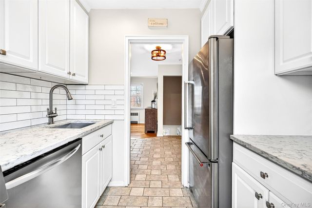 66 Robins Crescent 66, New Rochelle, NY 10801