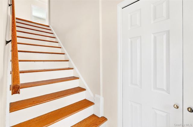 66 Robins Crescent 66, New Rochelle, NY 10801