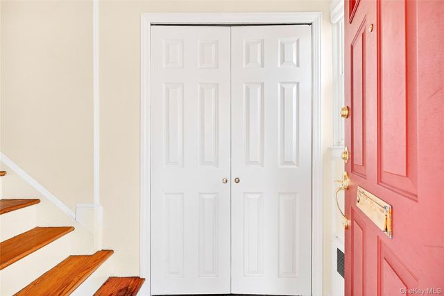 66 Robins Crescent 66, New Rochelle, NY 10801