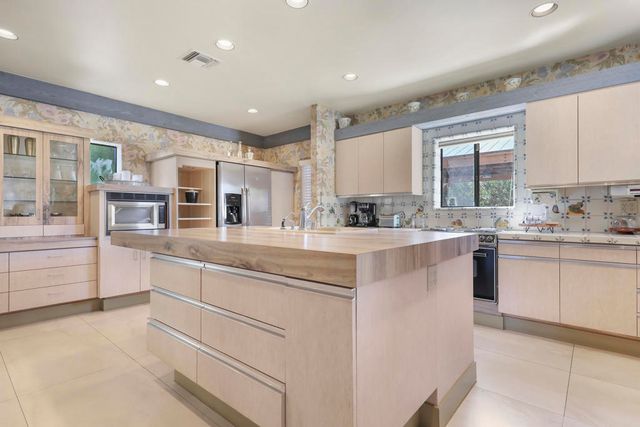 19120 Bubbling Wells Road, Desert Hot Springs, CA 92241