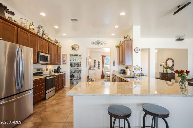 6100 E DARLEY Drive, Hereford, AZ 85615