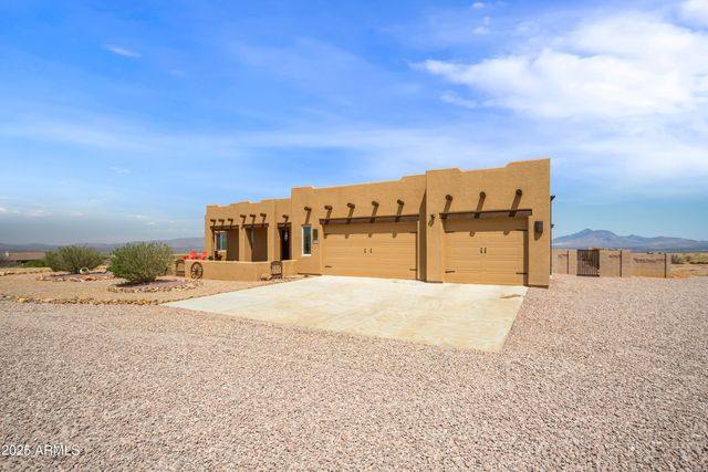 6100 E DARLEY Drive, Hereford, AZ 85615