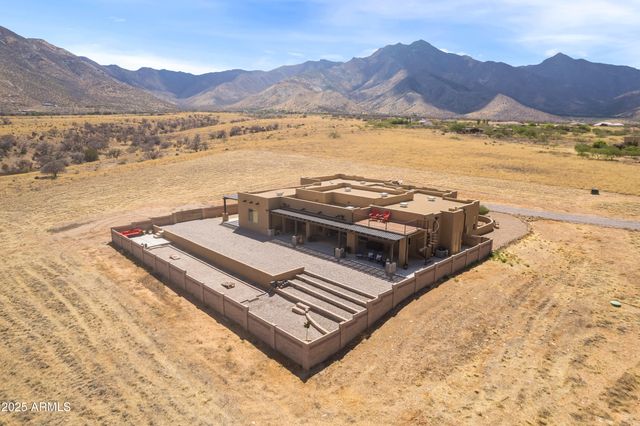 6100 E DARLEY Drive, Hereford, AZ 85615