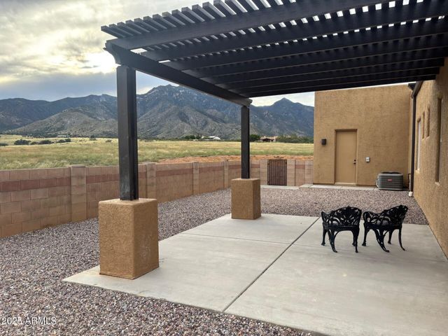 6100 E DARLEY Drive, Hereford, AZ 85615