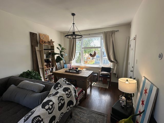 5110 W Byron Street 2, Chicago, IL 60641