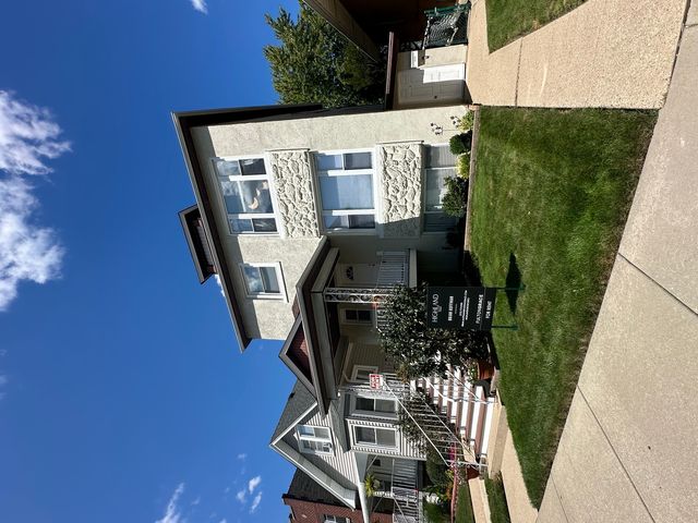 5110 W Byron Street 2, Chicago, IL 60641
