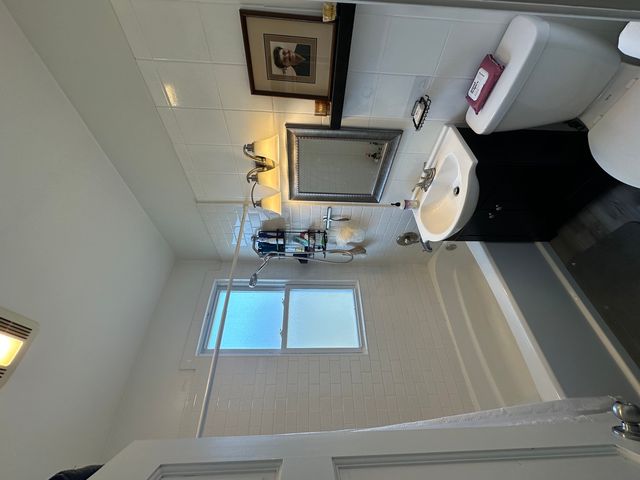 5110 W Byron Street 2, Chicago, IL 60641