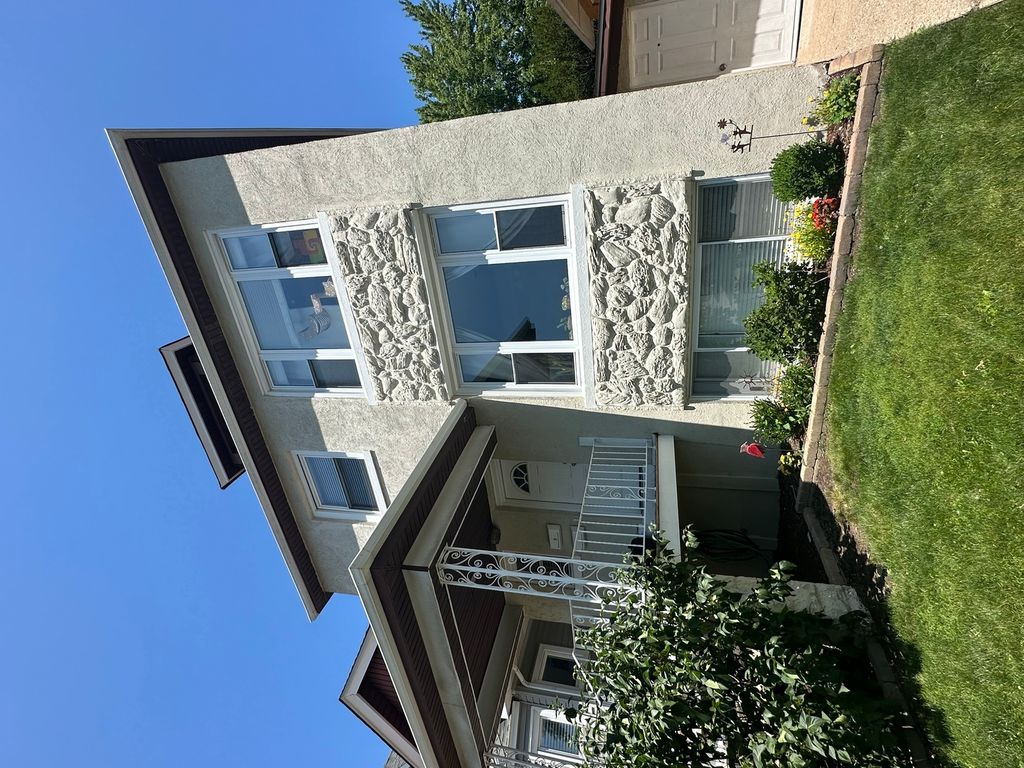 5110 W Byron Street 2, Chicago, IL 60641