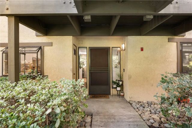 1050 Seco 102, Pasadena, CA 91103
